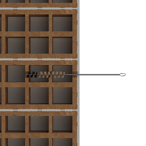 Paso 3 limpieza del hueco con cepillo